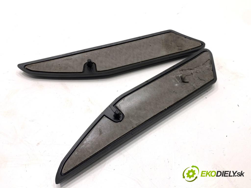 HONDA CB650RA  2024 34 kW 650 CM3 34kW 46KM (2014 - 650 Clona RÁM: Guma krycie plasty