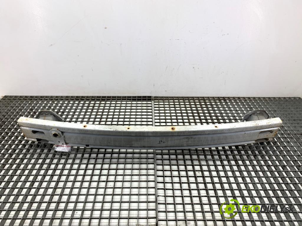 NISSAN QASHQAI J11 SUV 2019 103 kW 1.3 DIG-T 1332 výztuha nárazníka zadní část  (Zadní výztuha)