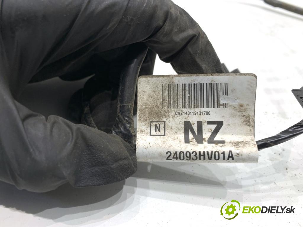 NISSAN QASHQAI J11 SUV 2019 103 kW 1.3 DIG-T 1332 káblovačka PDC zadní část 24093HV01A