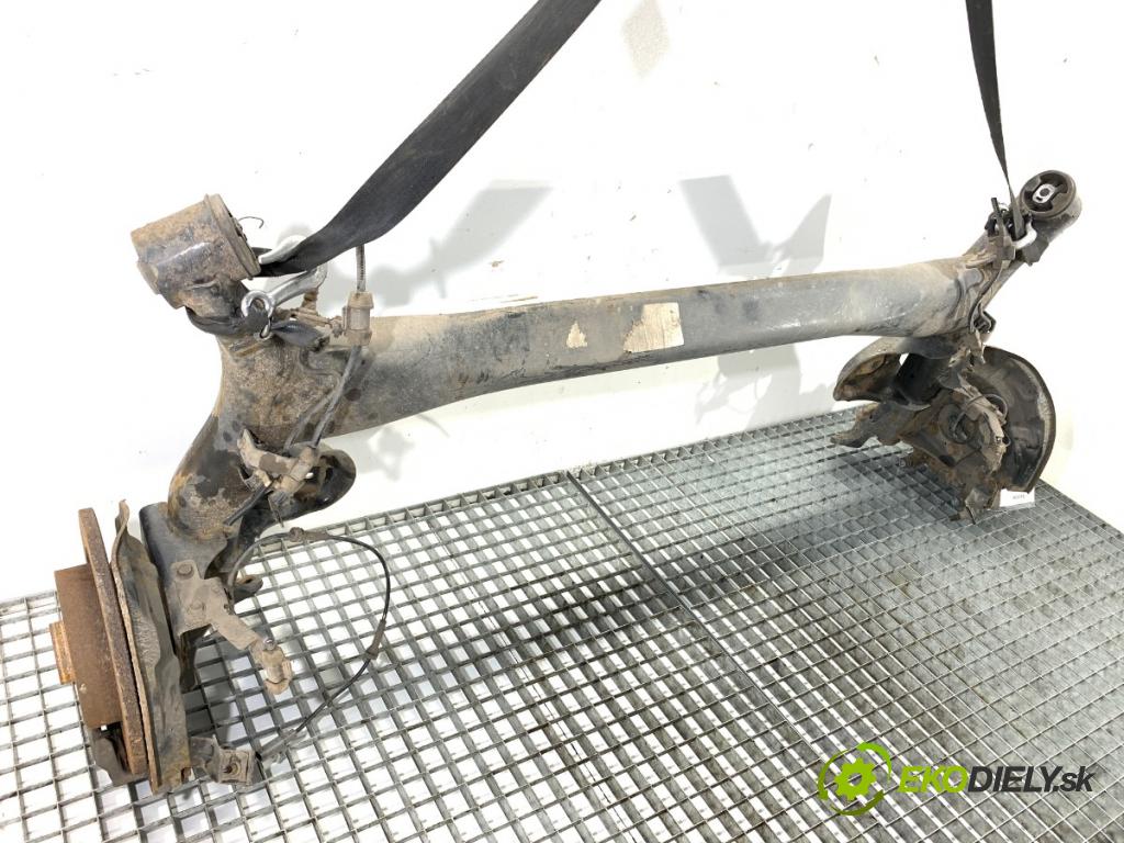 NISSAN QASHQAI J11 SUV 2019 103 kW 1.3 DIG-T 1332 výztuha zadní část