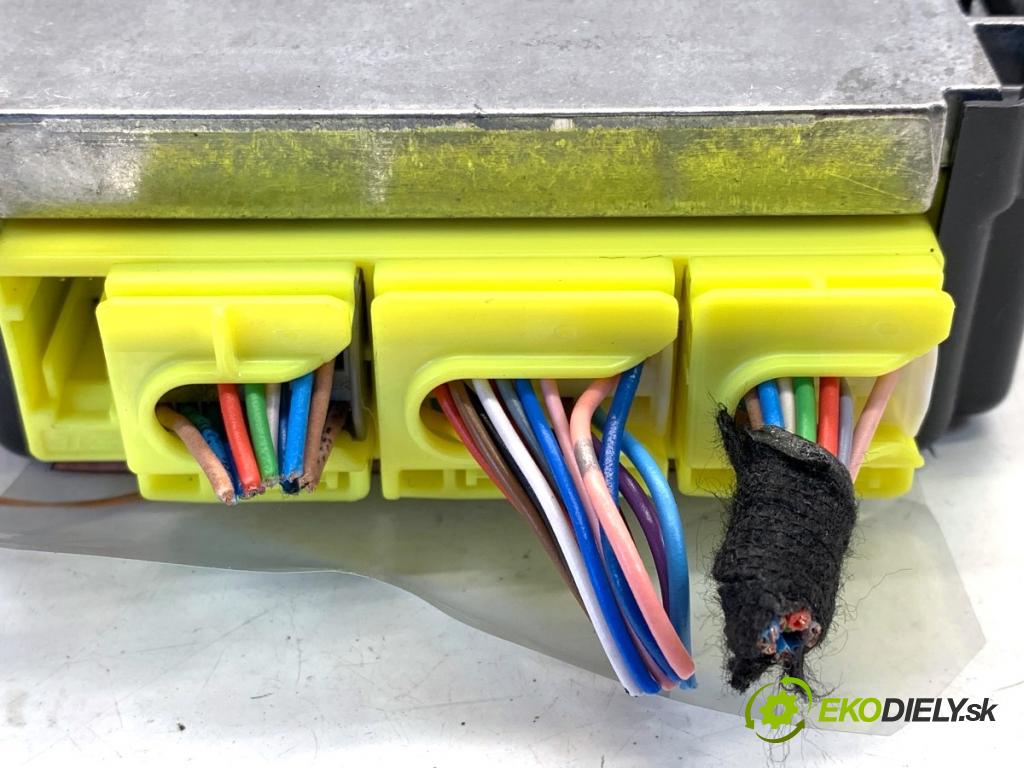 NISSAN QASHQAI J11 SUV 2019 103 kW 1.3 DIG-T 1332 senzor airbag 988204EH0C (Snímač)