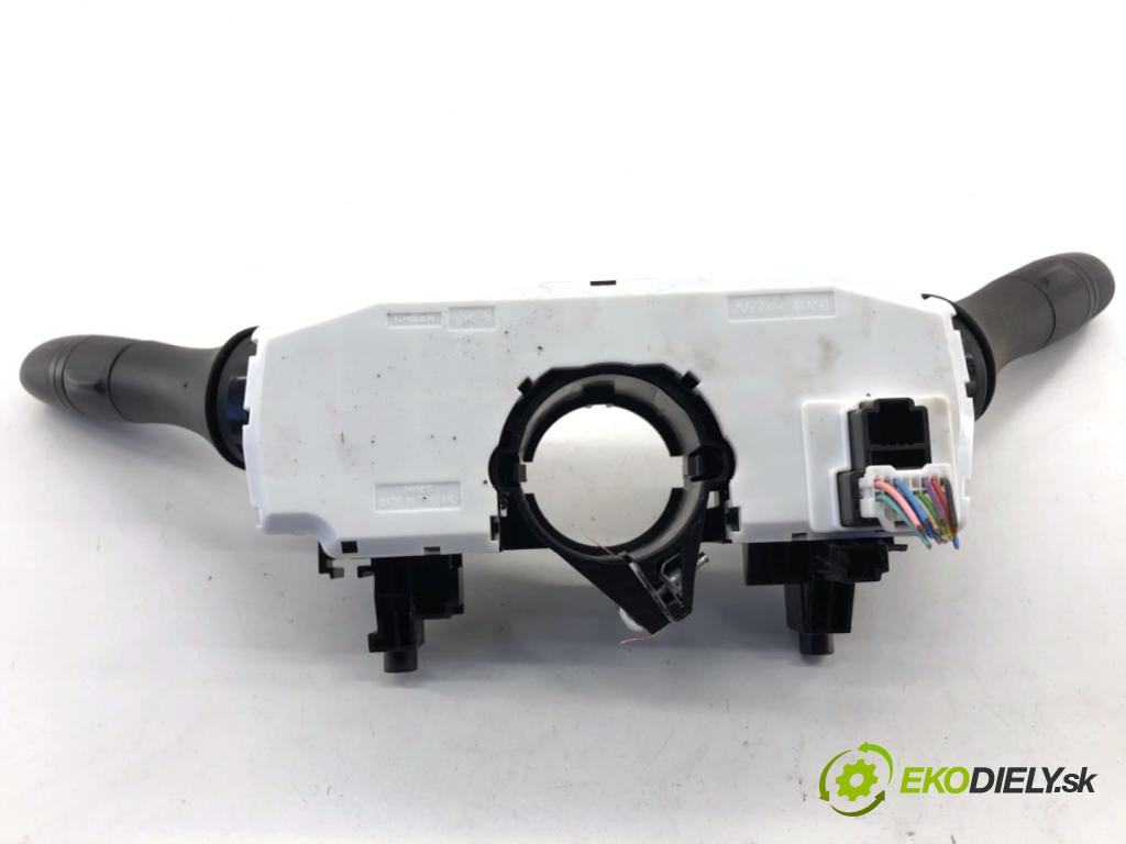 NISSAN QASHQAI J11 SUV 2019 103 kW 1.3 DIG-T 1332 Prepínač kombinovaný  (Prepínacie páčky pod volantom)