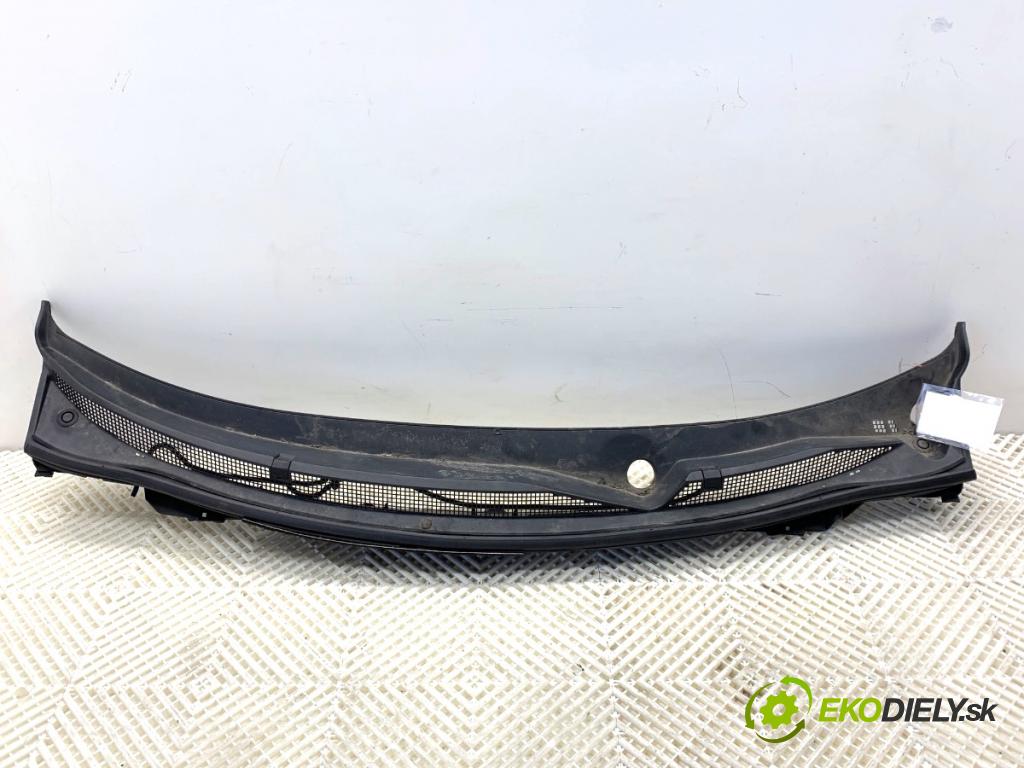 NISSAN QASHQAI J11 SUV 2019 103 kW 1.3 DIG-T 1332 Torpédo, plast pod čelné okno 668624EH1A (Torpédo (plast pod čelným sklom))