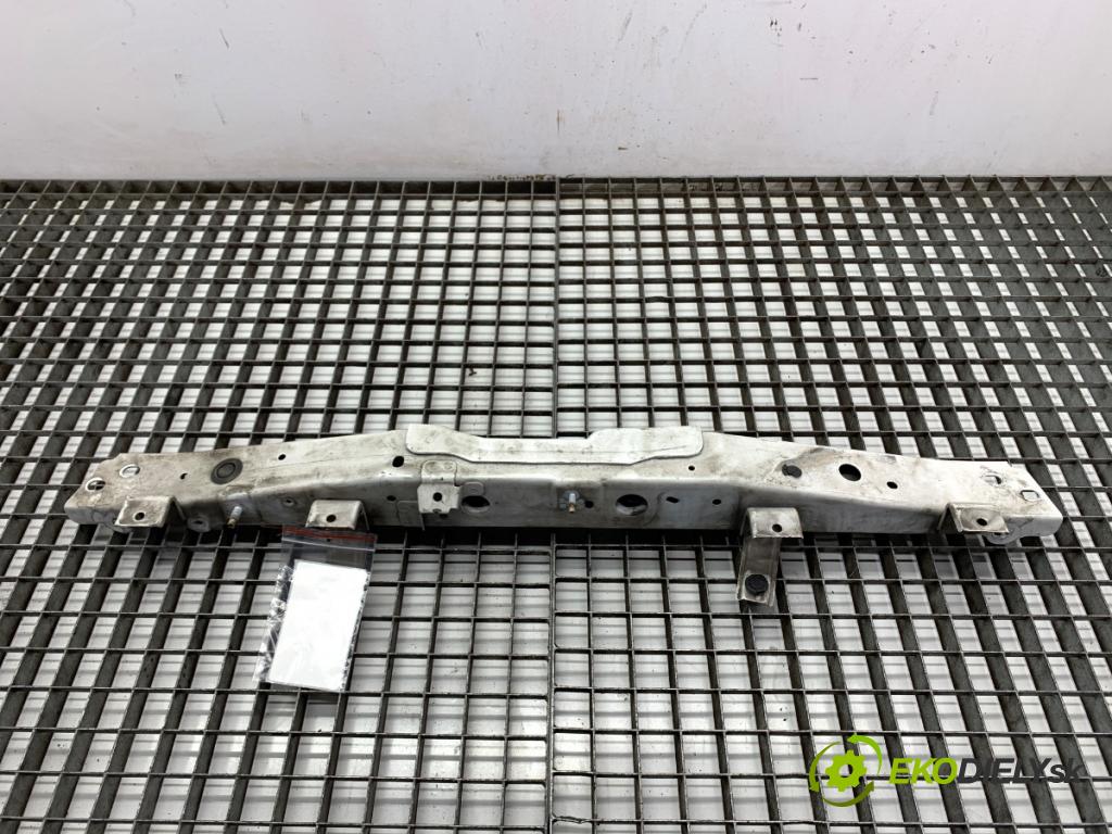 NISSAN QASHQAI J11 SUV 2019 103 kW 1.3 DIG-T 1332 držák přední část  (Přední výztuha)