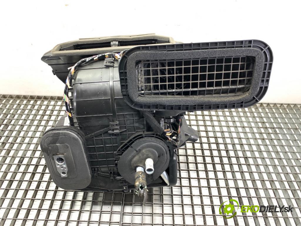 NISSAN QASHQAI J11 SUV 2019 103 kW 1.3 DIG-T 1332 topné těleso radiátor topení komplet KOMBAJN 27210-4EA4C (Radiátor topení)