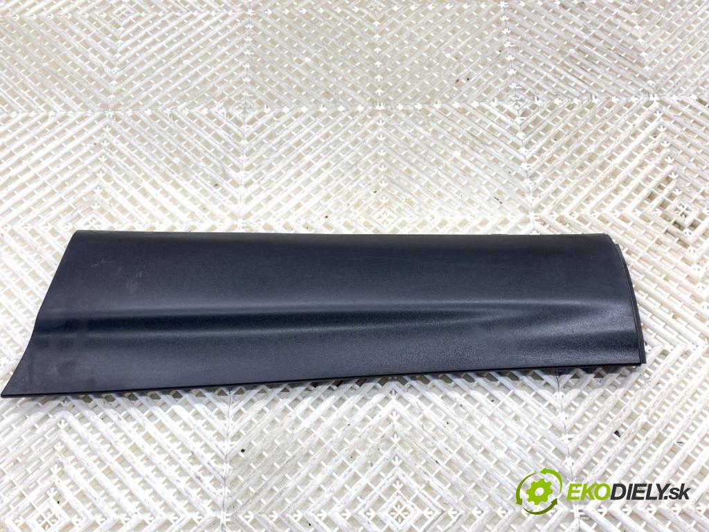 NISSAN QASHQAI J11 SUV 2019 103 kW 1.3 DIG-T 1332 lišta dveře levý zadní část 828714EA0A