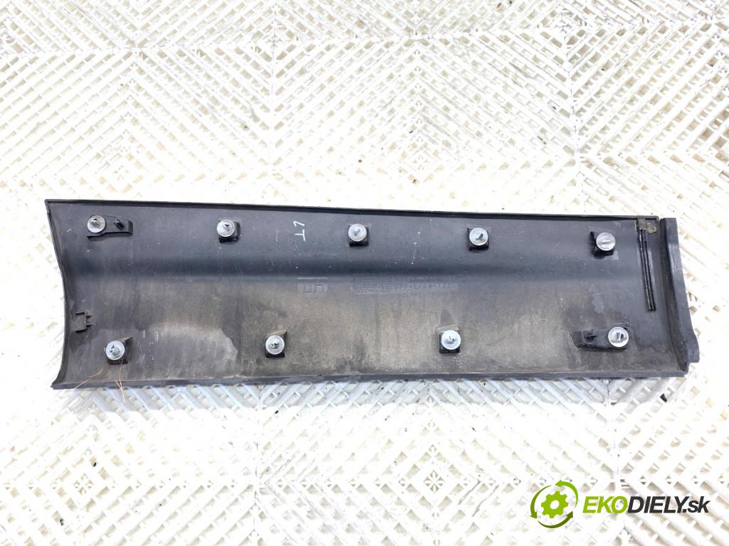 NISSAN QASHQAI J11 SUV 2019 103 kW 1.3 DIG-T 1332 lišta dveře levý zadní část 828714EA0A