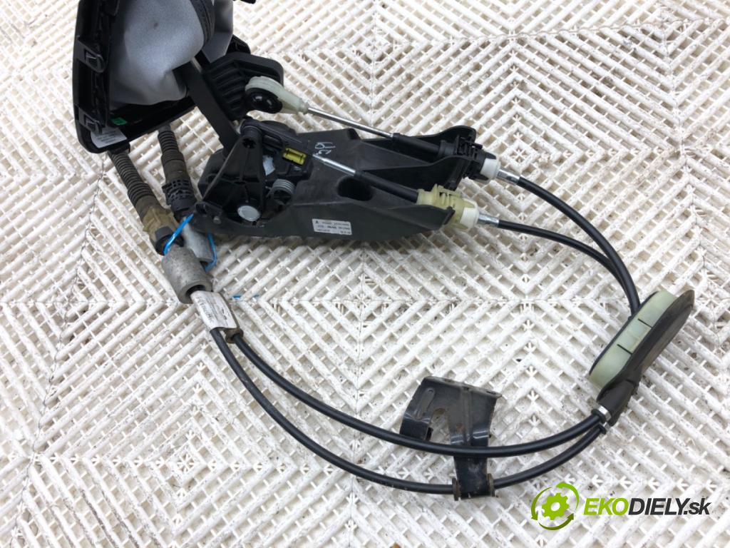 NISSAN QASHQAI J11 SUV 2019 103 kW 1.3 DIG-T 1332 Kulisa 341017283R (Rýchlostná páka (kulisa))