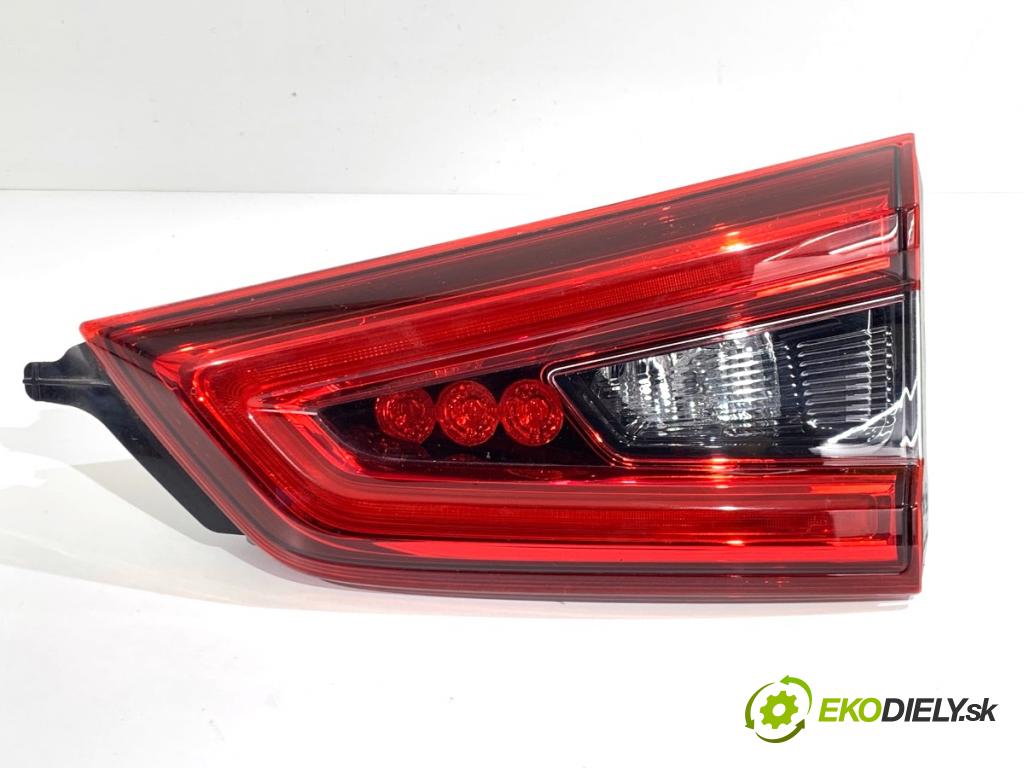 NISSAN QASHQAI J11 SUV 2019 103 kW 1.3 DIG-T 1332 Svetlo zad pravá vnútorná 26550HV05A (Kľučka dverí ostatné)