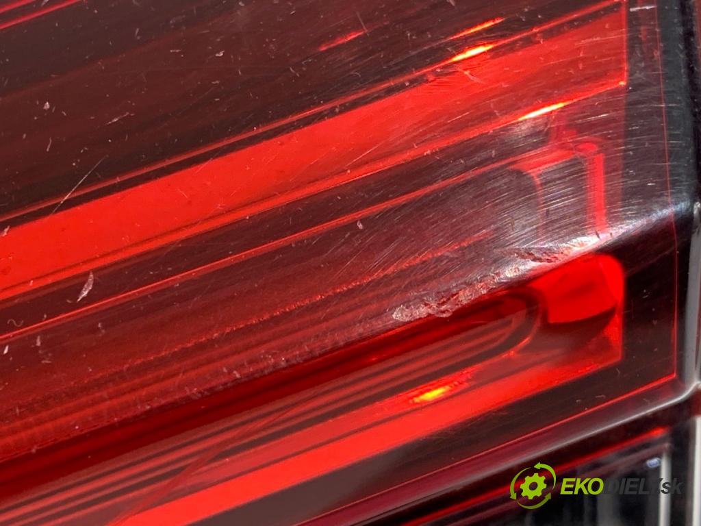 NISSAN QASHQAI J11 SUV 2019 103 kW 1.3 DIG-T 1332 Svetlo zad pravá vnútorná 26550HV05A (Kľučka dverí ostatné)