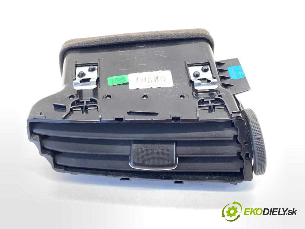 NISSAN QASHQAI J11 SUV 2019 103 kW 1.3 DIG-T 1332 Mriežky kúrenia predný 687504EA0B 68761HV00B