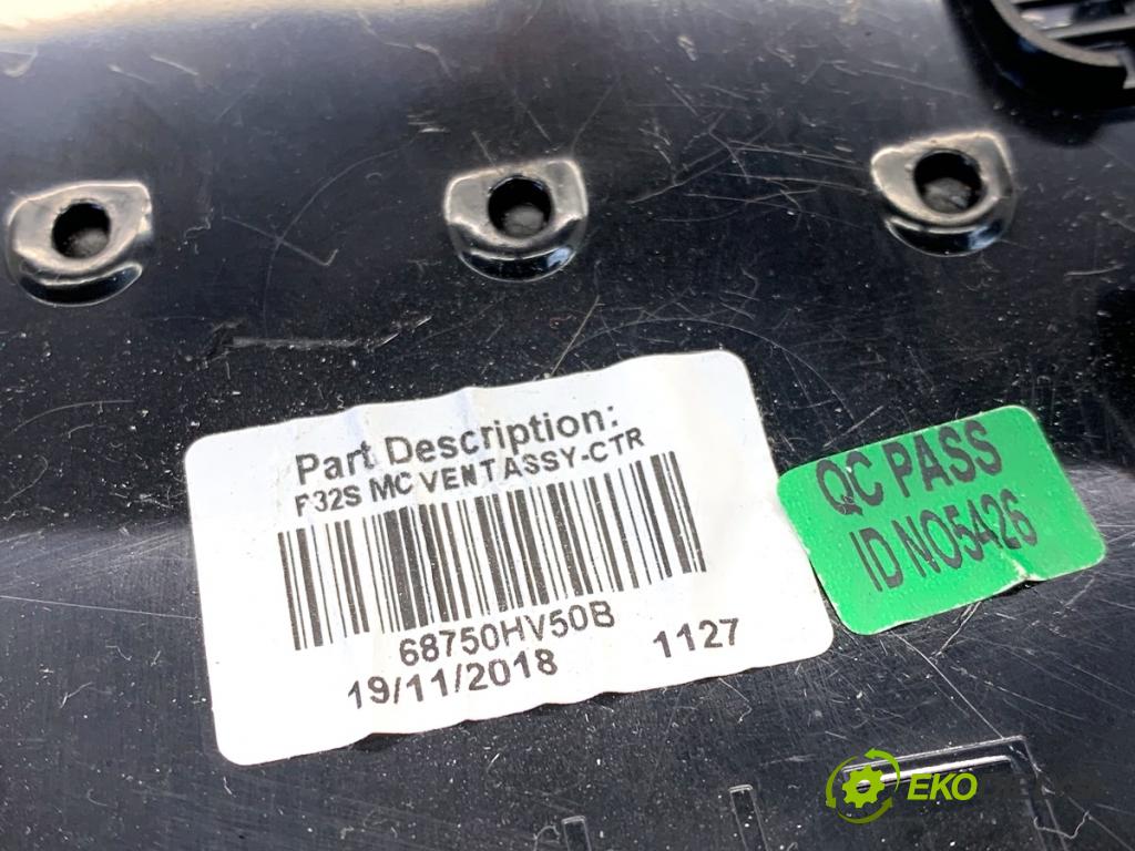 NISSAN QASHQAI J11 SUV 2019 103 kW 1.3 DIG-T 1332 Mriežky kúrenia predný 687504EA0B 68761HV00B