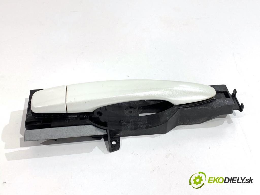 NISSAN QASHQAI J11 SUV 2019 103 kW 1.3 DIG-T 1332 klika vnejší levý zadní část 