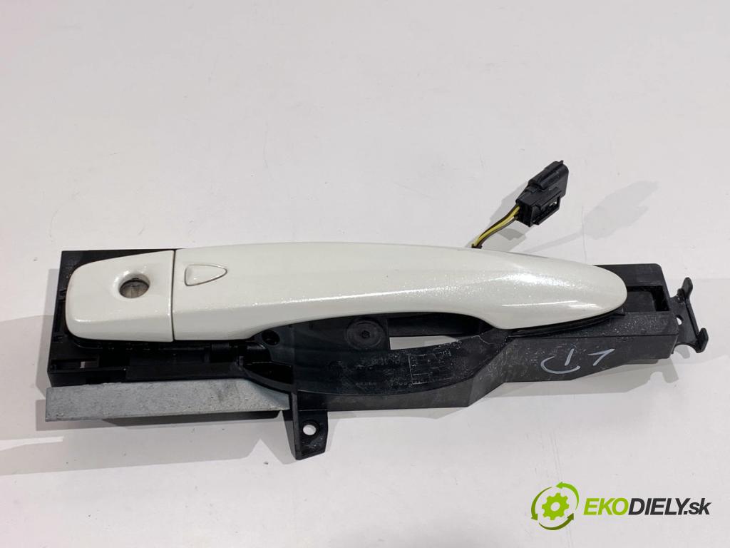 NISSAN QASHQAI J11 SUV 2019 103 kW 1.3 DIG-T 1332 klika vnejší levý přední část 