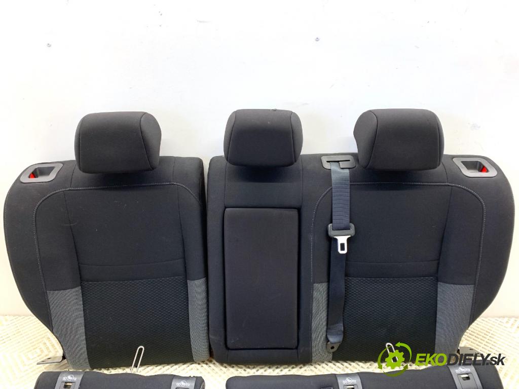 NISSAN QASHQAI J11 SUV 2019 103 kW 1.3 DIG-T 1332 sedadlo druhý VLÁDA: