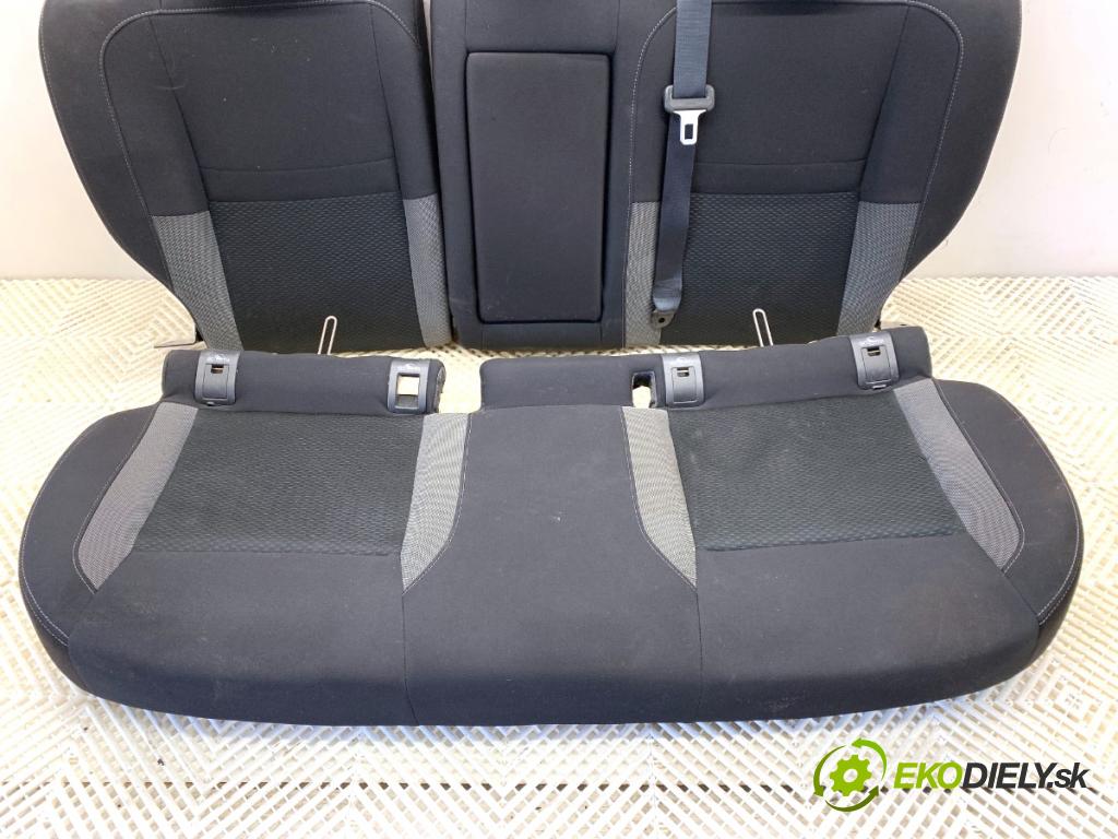 NISSAN QASHQAI J11 SUV 2019 103 kW 1.3 DIG-T 1332 sedadlo druhý VLÁDA: