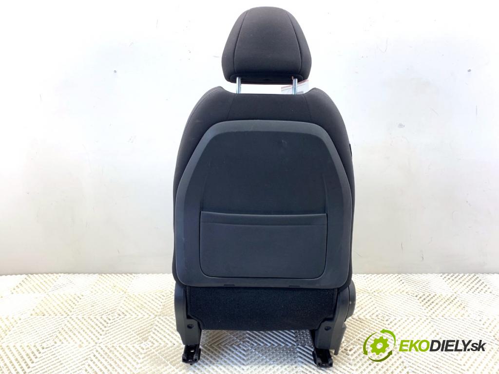 NISSAN QASHQAI J11 SUV 2019 103 kW 1.3 DIG-T 1332 sedadlo pravý přední část