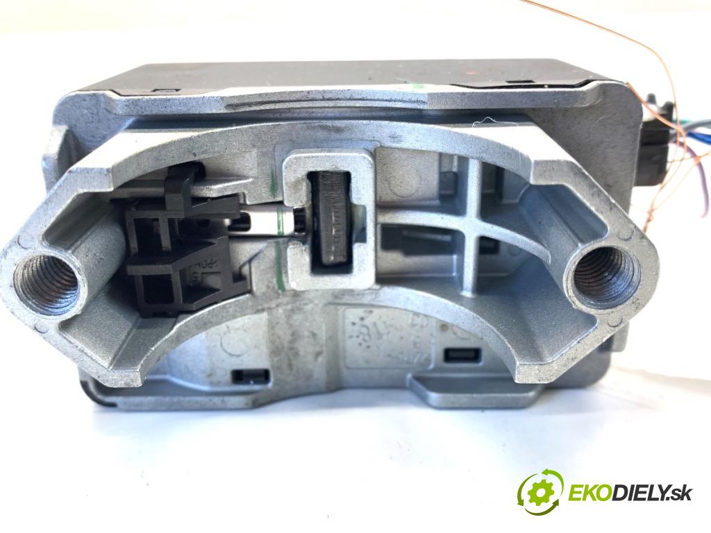 NISSAN QASHQAI J11 SUV 2019 103 kW 1.3 DIG-T 1332 blokáda volantu 487002725R (Riadenie ostatné)