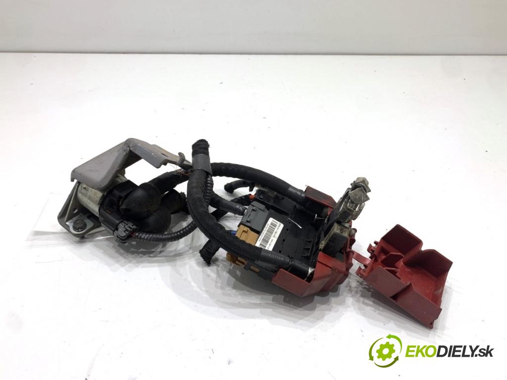 NISSAN QASHQAI J11 SUV 2019 103 kW 1.3 DIG-T 1332 svorka plus 24011HV71C