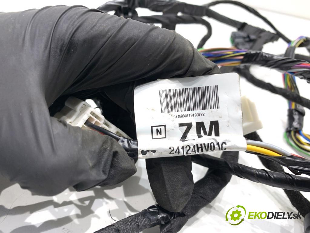 NISSAN QASHQAI J11 SUV 2019 103 kW 1.3 DIG-T 1332 káblovačka dveře přední část pravý 24124HV01C