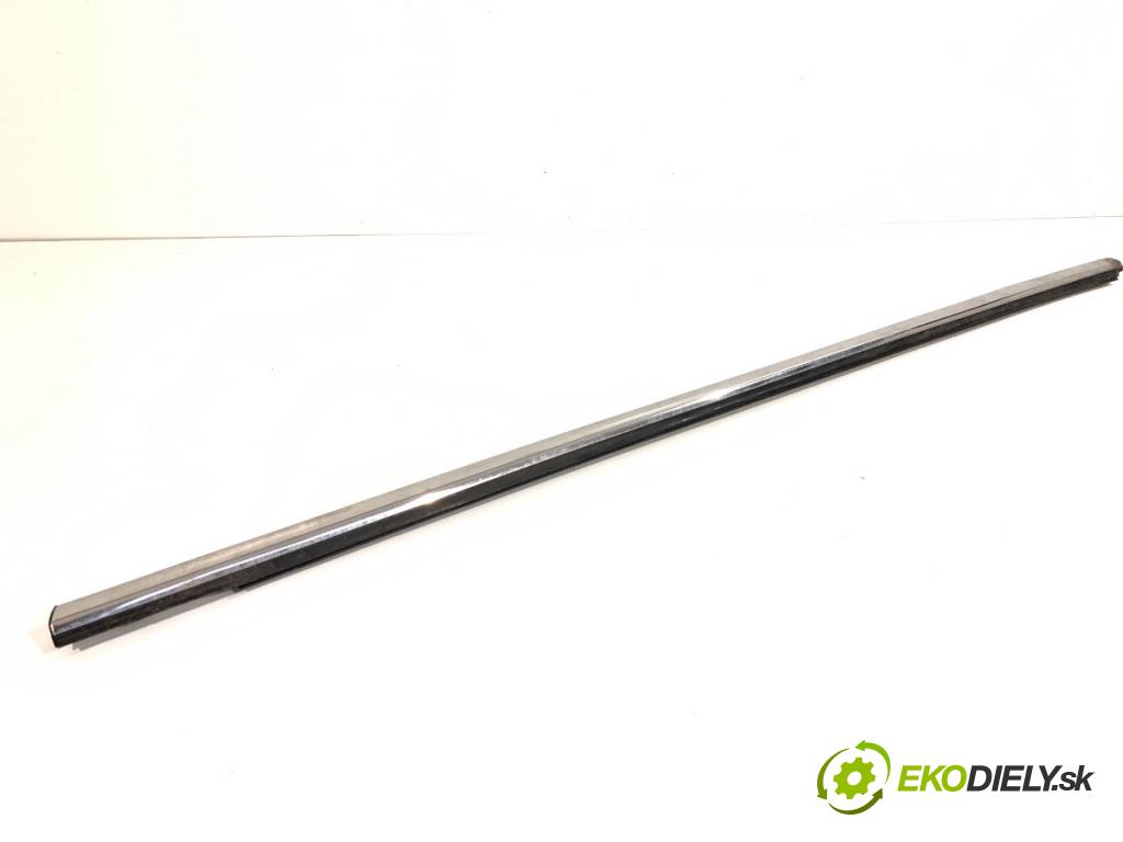 NISSAN QASHQAI J11 SUV 2019 103 kW 1.3 DIG-T 1332 lišta Sbírání: přední část levý 