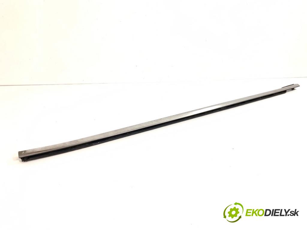 NISSAN QASHQAI J11 SUV 2019 103 kW 1.3 DIG-T 1332 lišta Sbírání: přední část levý