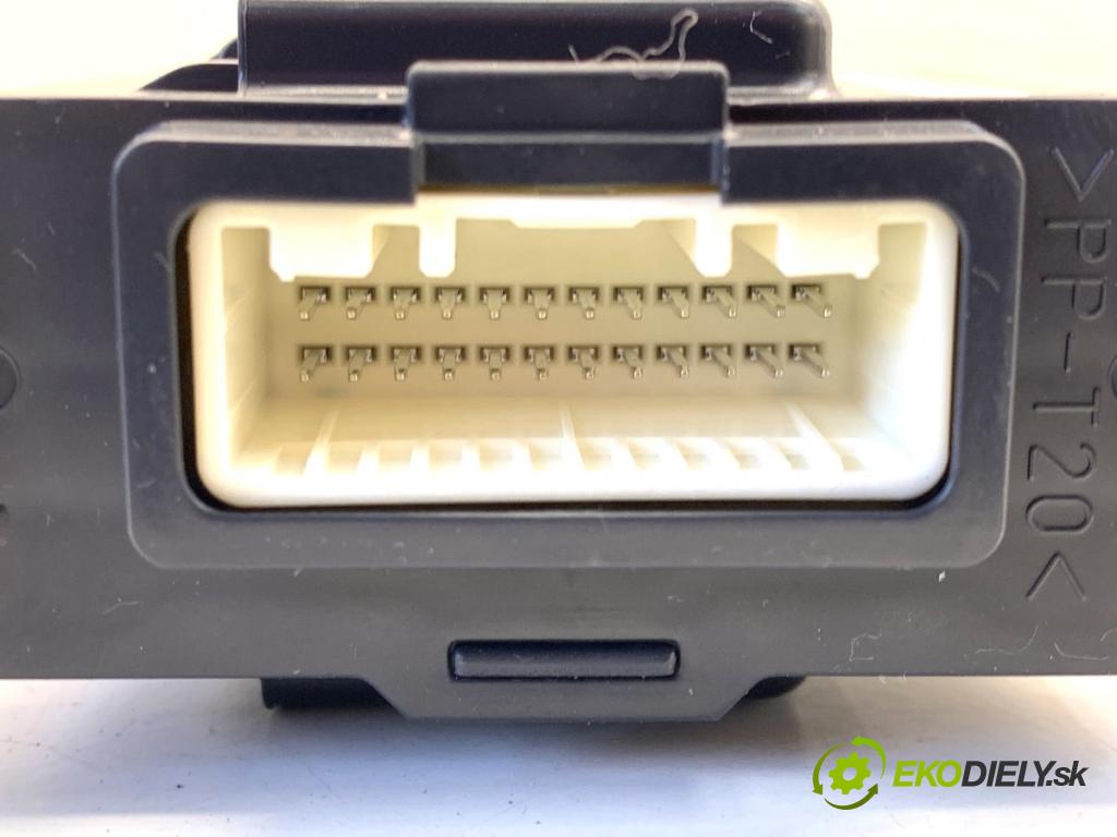 NISSAN QASHQAI J11 SUV 2019 103 kW 1.3 DIG-T 1332 Modul Riadiaca jednotka 476A0HV00B (Riadiaca jednotka ostatné)