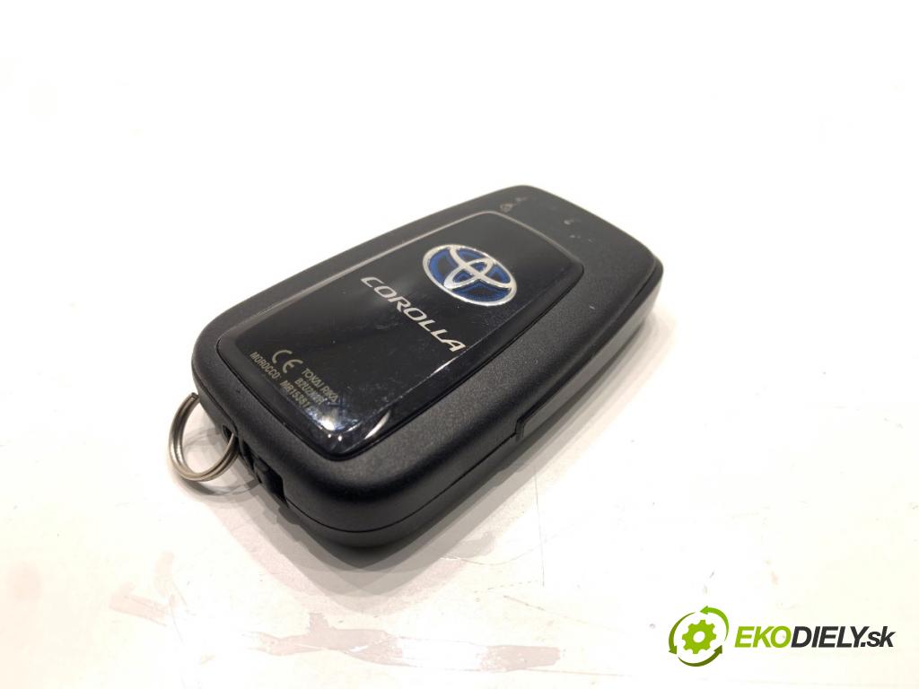 TOYOTA COROLLA E21 sedan 2022 72 kW 1.8 VVTi Hybrid (ZWE211, MZEA12) 1798 klíč DÁLKOVÝ: