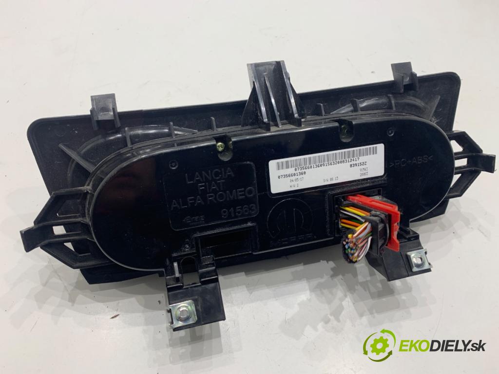 FIAT TIPO liftback 2017 88 kW 1.6 D (356HXG1B, 356HXG11) 1598 Panel ovládania kúrenia 07356601360 (Prepínacie páčky pod volantom)