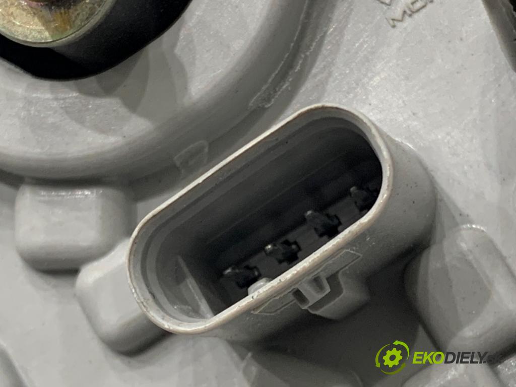 FIAT TIPO liftback 2017 88 kW 1.6 D (356HXG1B, 356HXG11) 1598 Svetlo zad pravá vnútorná (Kľučka dverí ostatné)