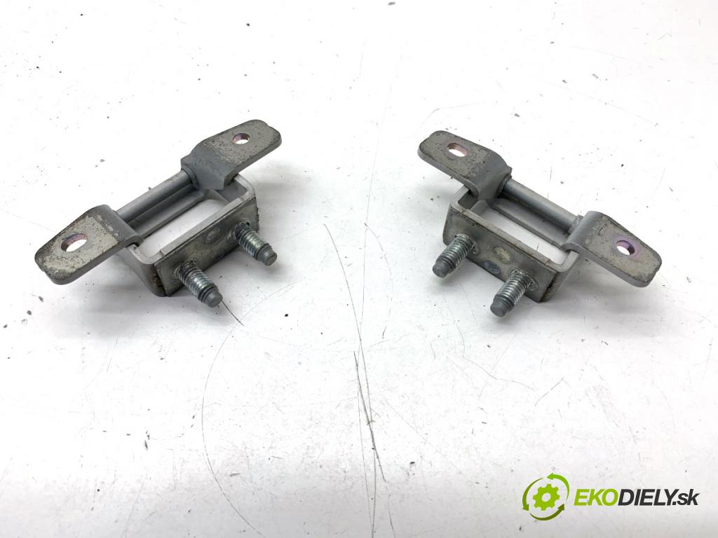 KIA CEED liftback 2020 85 kW 1.6 CRDi 115 1598 Záves dverí zad