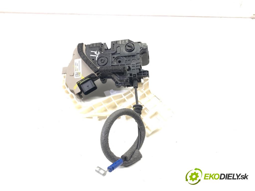 KIA CEED liftback 2020 85 kW 1.6 CRDi 115 1598 zámok dveře pravý zadní část 81420-J7000