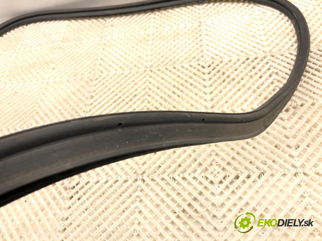 KIA CEED liftback 2020 85 kW 1.6 CRDi 115 1598 tesnenie dverí kufra