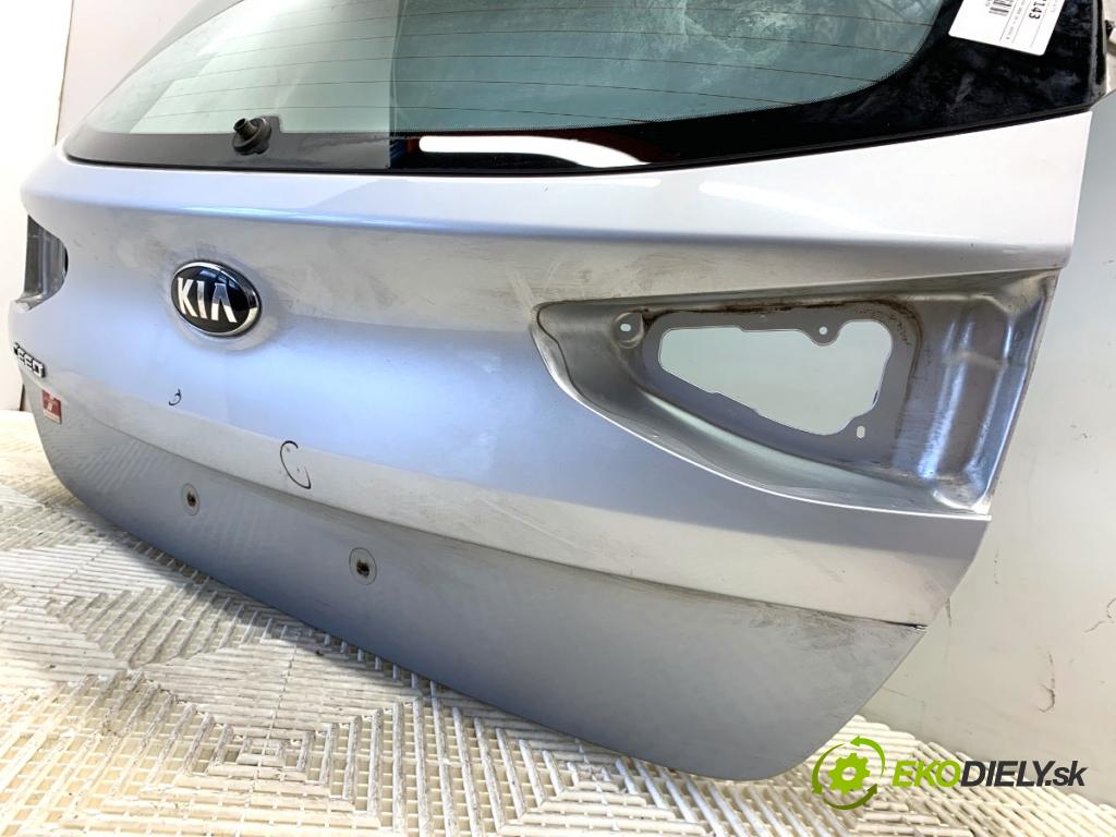 KIA CEED liftback 2020 85 kW 1.6 CRDi 115 1598 kapota zad