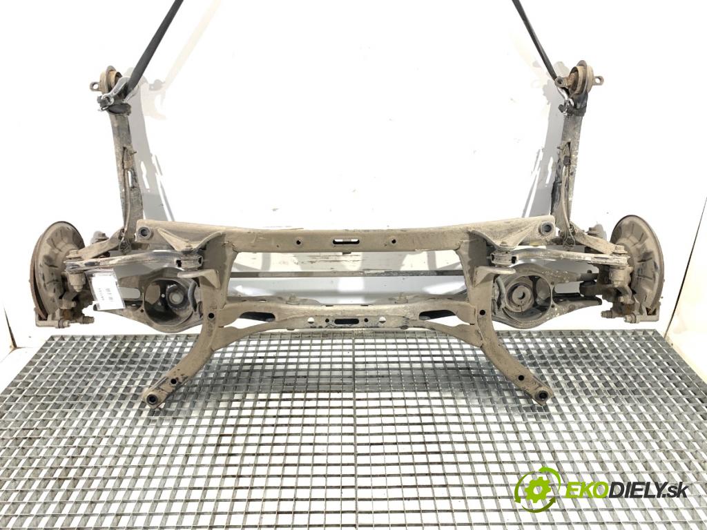 KIA CEED liftback 2020 85 kW 1.6 CRDi 115 1598 výztuha zadní část 