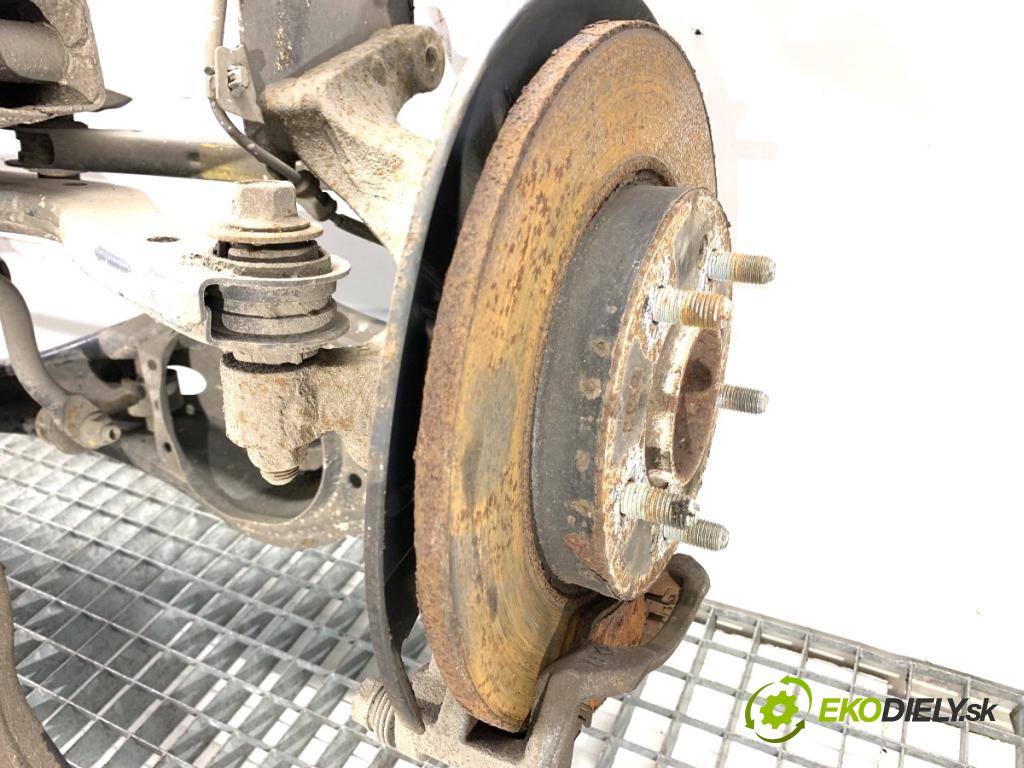 KIA CEED liftback 2020 85 kW 1.6 CRDi 115 1598 Výstuha zad