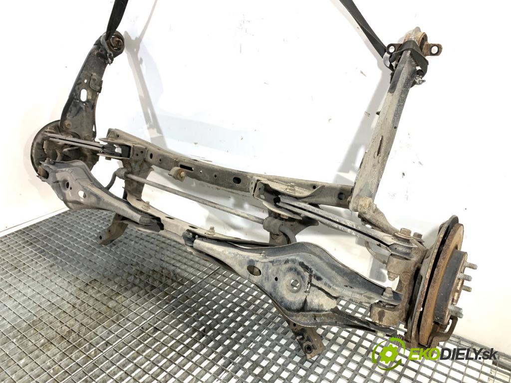 KIA CEED liftback 2020 85 kW 1.6 CRDi 115 1598 Výstuha zad