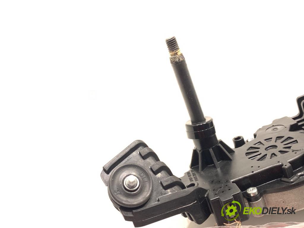 KIA CEED liftback 2020 85 kW 1.6 CRDi 115 1598 motor stěračů zadní část 98700-J7000