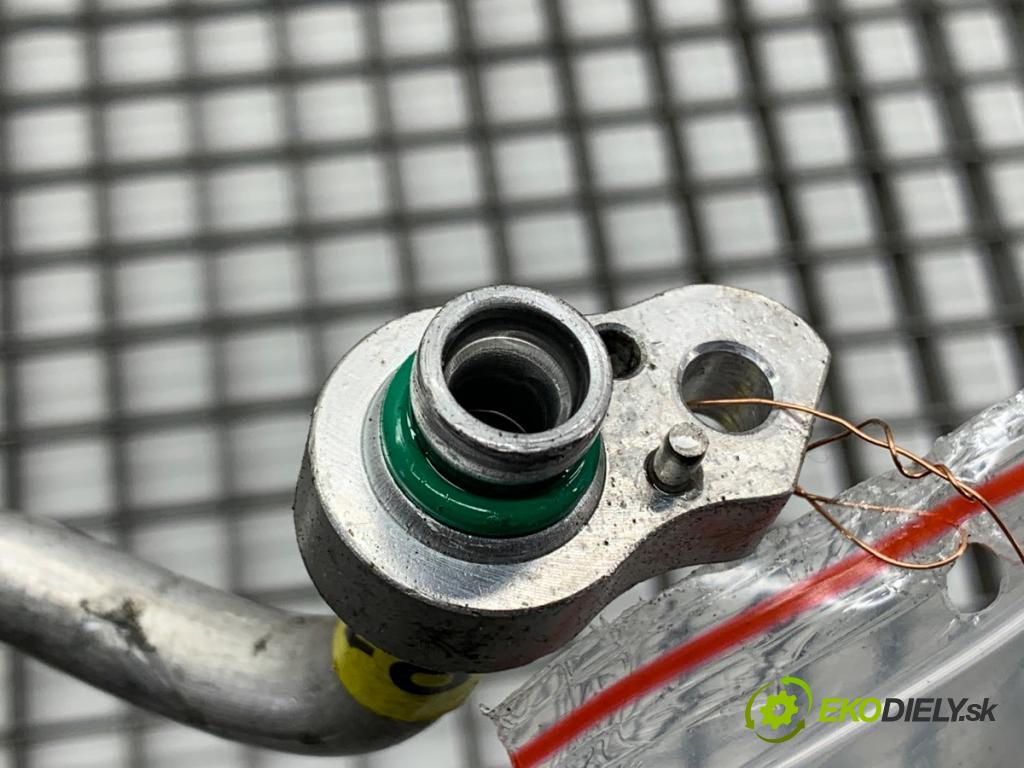 KIA CEED liftback 2020 85 kW 1.6 CRDi 115 1598 rúrka klimatizace 97762-J7300 (Trubka klimatizace)