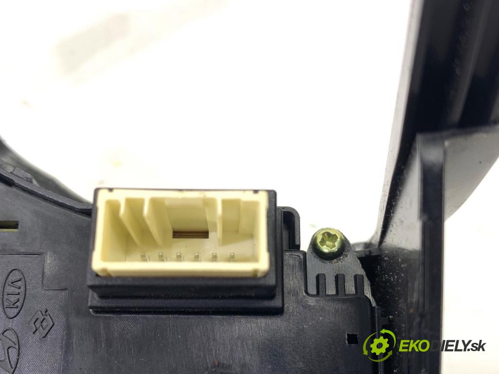 KIA CEED liftback 2020 85 kW 1.6 CRDi 115 1598 SPÍNAČE: volantu 96700-J7850