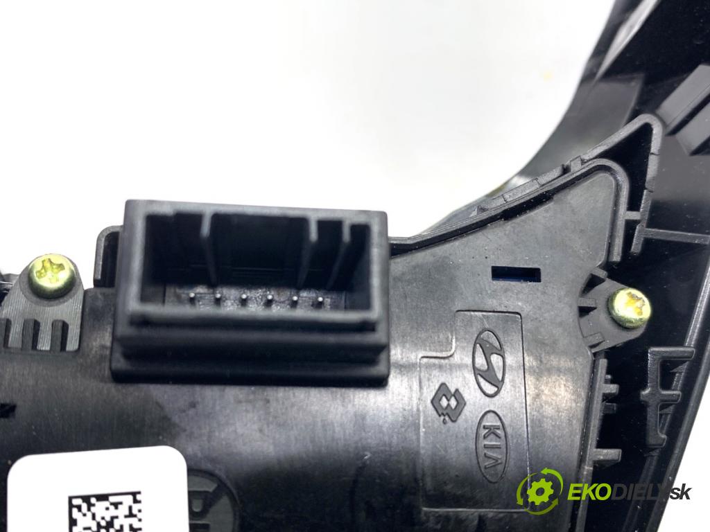 KIA CEED liftback 2020 85 kW 1.6 CRDi 115 1598 SPÍNAČE: volantu 96700-J7850