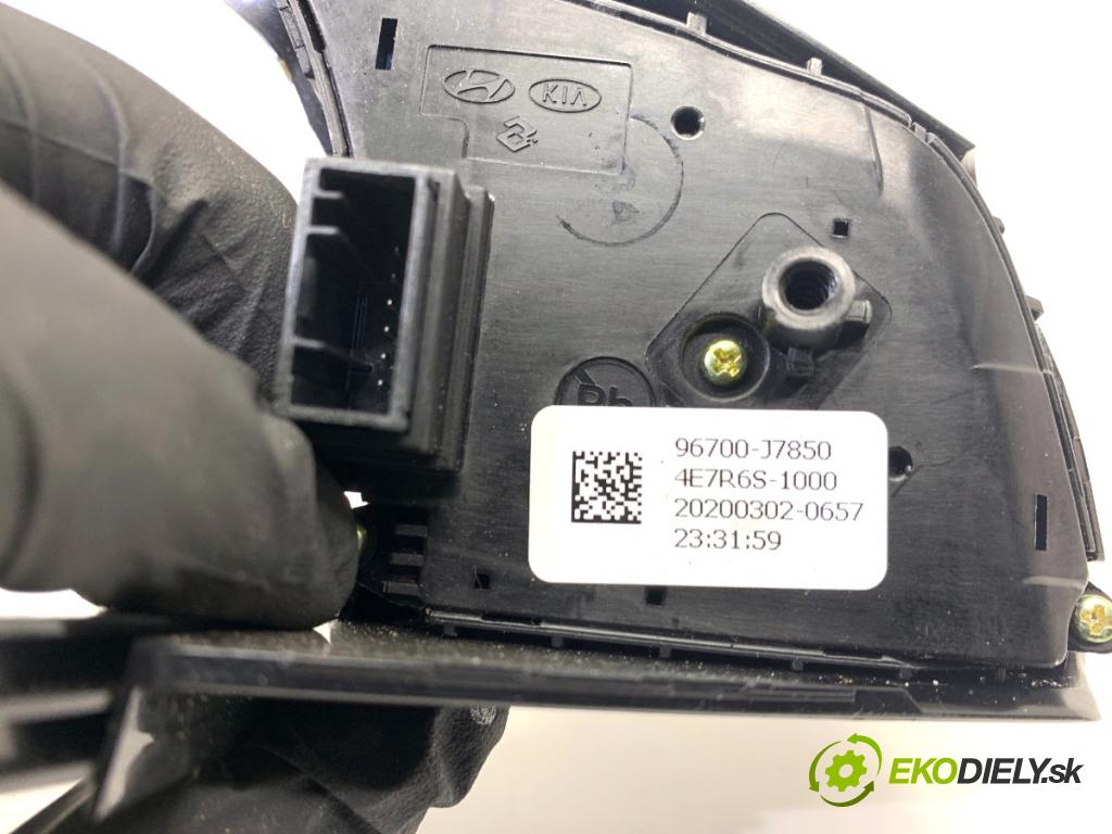 KIA CEED liftback 2020 85 kW 1.6 CRDi 115 1598 SPÍNAČE: volantu 96700-J7850
