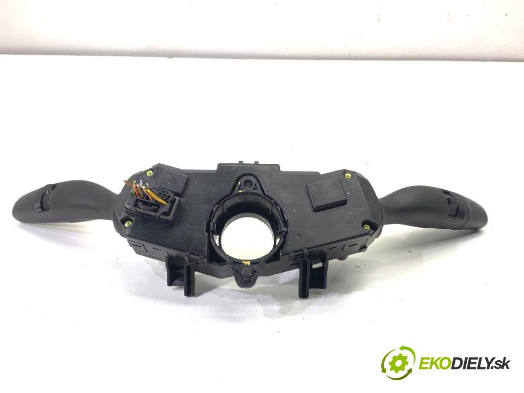 KIA CEED liftback 2020 85 kW 1.6 CRDi 115 1598 Prepínač kombinovaný 93404J7960 (Prepínacie páčky pod volantom)