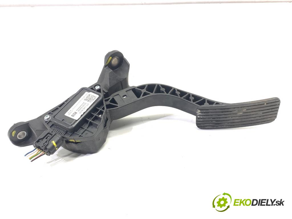 KIA CEED liftback 2020 85 kW 1.6 CRDi 115 1598 Potenciometer plynu 32700-G4200 (Potenciometer plynového pedálu)