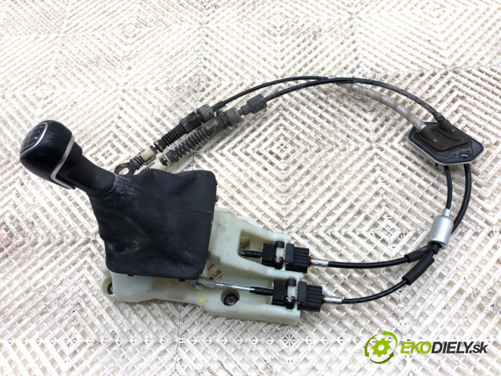 KIA CEED liftback 2020 85 kW 1.6 CRDi 115 1598 Kulisa 43794-J7100 (Rýchlostná páka (kulisa))