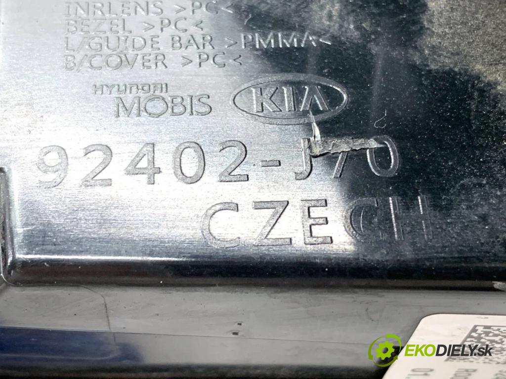 KIA CEED liftback 2020 85 kW 1.6 CRDi 115 1598 Svetlo pravy zad 92402-J70