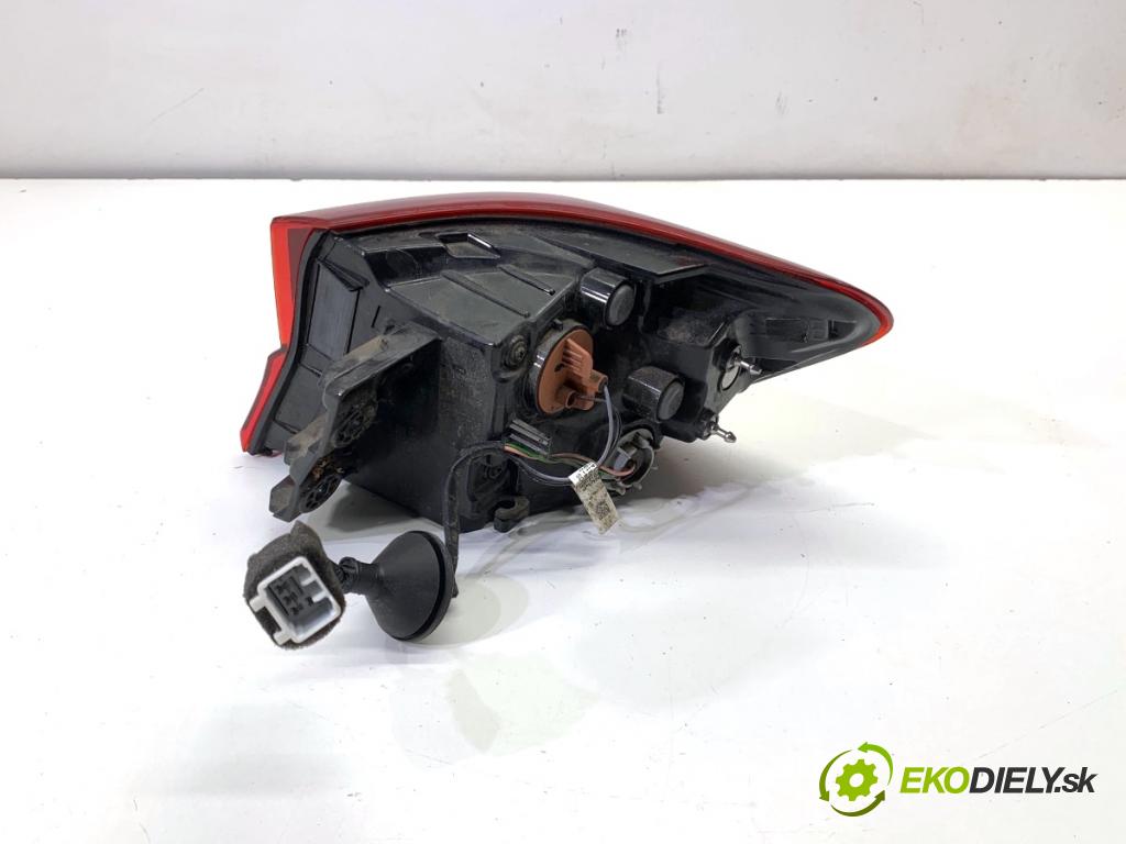 KIA CEED liftback 2020 85 kW 1.6 CRDi 115 1598 světlo levý zadní část 92401-J70