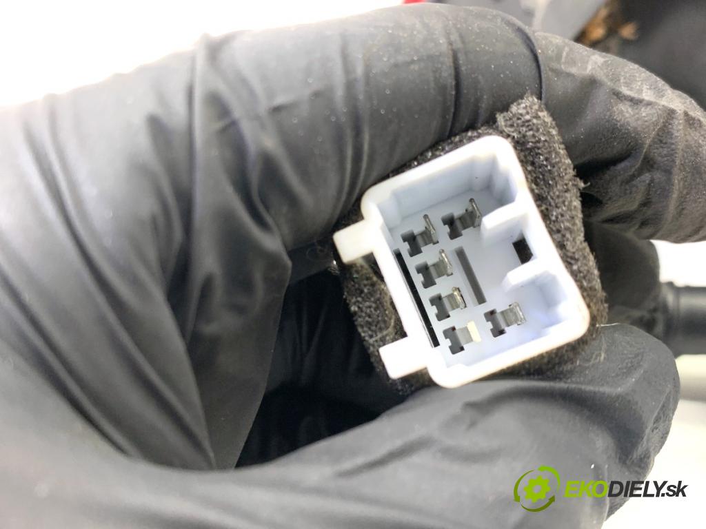 KIA CEED liftback 2020 85 kW 1.6 CRDi 115 1598 světlo levý zadní část 92401-J70