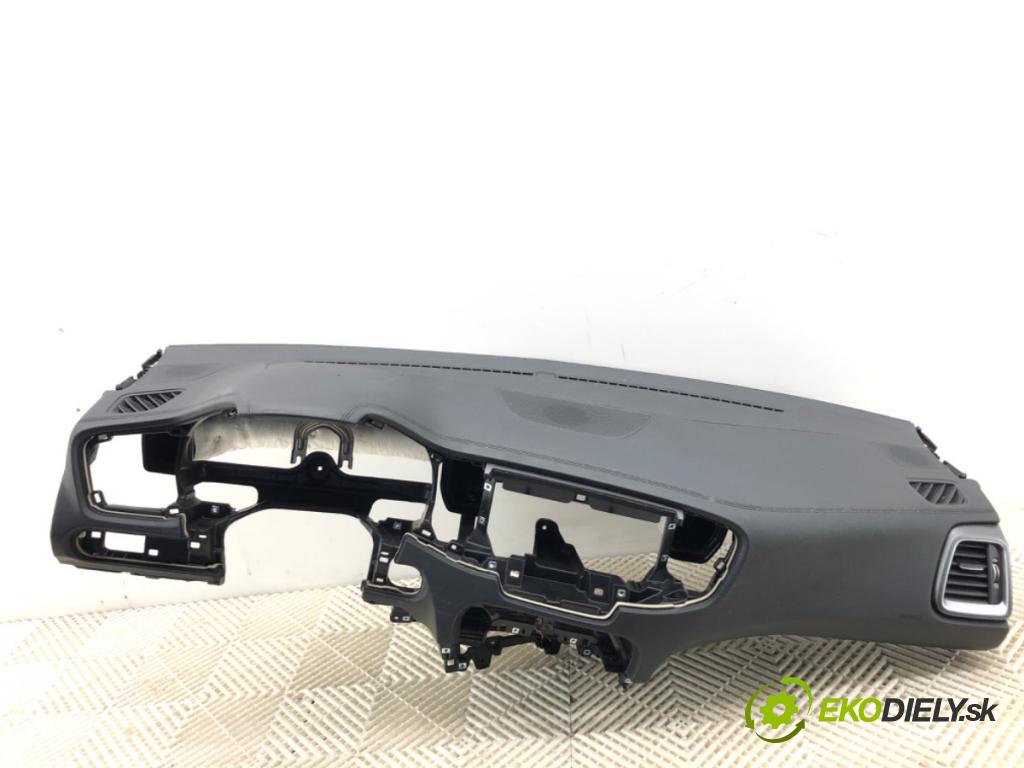KIA CEED liftback 2020 85 kW 1.6 CRDi 115 1598 palubní doska POLŠTÁŘ: spolujezdce 