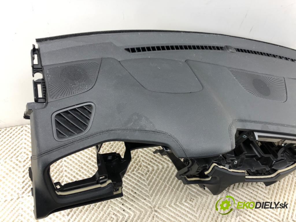 KIA CEED liftback 2020 85 kW 1.6 CRDi 115 1598 palubní doska POLŠTÁŘ: spolujezdce